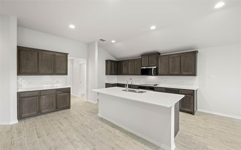 2637 Streamside, Burleson, TX 76028, 4 Habitaciones Habitaciones , ,2 BañosBaños,Residential,En Venta,2637 Streamside,0,21007319