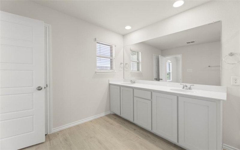 5426 Runnel, Royse City, TX 75189, 3 Bedrooms Bedrooms, ,2 BathroomsBathrooms,Residential,For Sale,5426 Runnel,21007495