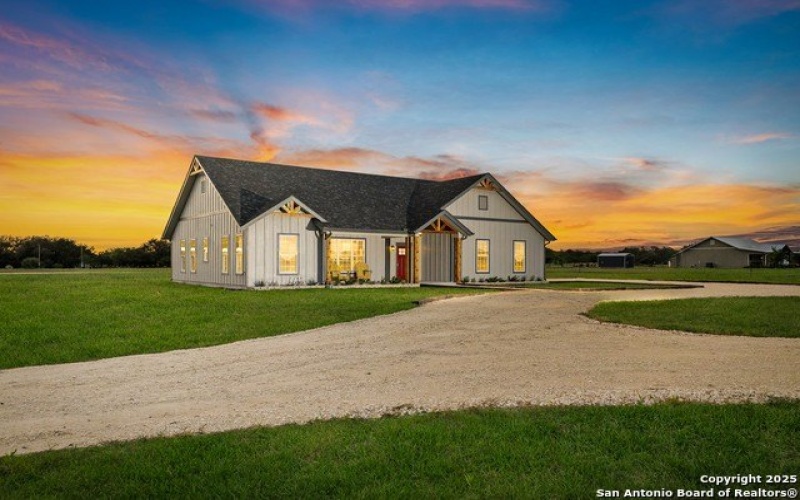 County Road 355, Hondo, TX 78861, 3 Bedrooms Bedrooms, ,2 BathroomsBathrooms,Residential,For Sale,County Road 355,0,1885959