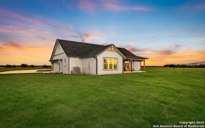 County Road 355, Hondo, TX 78861, 3 Bedrooms Bedrooms, ,2 BathroomsBathrooms,Residential,For Sale,County Road 355,0,1885959