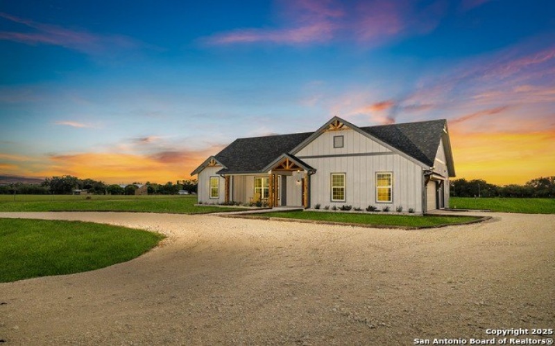 County Road 355, Hondo, TX 78861, 3 Bedrooms Bedrooms, ,2 BathroomsBathrooms,Residential,For Sale,County Road 355,0,1885959