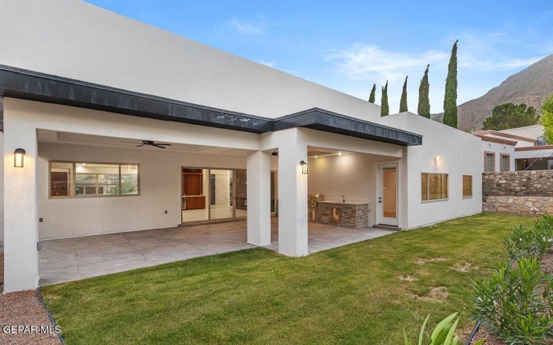 5532 Ventana del Sol Drive, El Paso, TX 79912, 4 Habitaciones Habitaciones , ,6 BañosBaños,Residential,En Venta,5532 Ventana del Sol Drive,0,926905