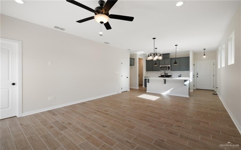 113 San Antonio Drive, Weslaco, TX 78599, 3 Habitaciones Habitaciones , ,2 BañosBaños,Residential,En Venta,113 San Antonio Drive,476387