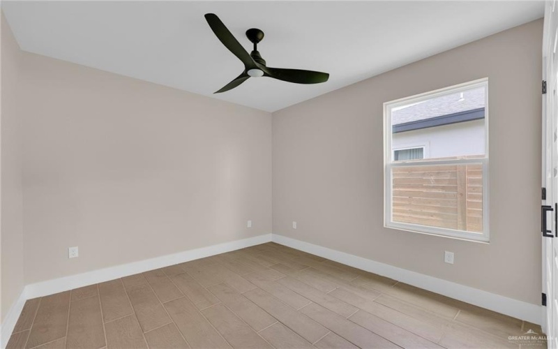 3925 S Mullin Avenue, Edinburg, TX 78542, 3 Habitaciones Habitaciones , ,2 BañosBaños,Residential,En Venta,3925 S Mullin Avenue,476440