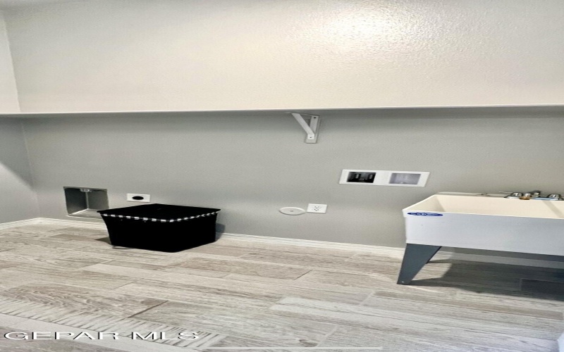 163 White Oaks Trail, Sunland Park, NM 88063, 5 Habitaciones Habitaciones , ,3 BañosBaños,Residential,En Venta,163 White Oaks Trail,905366