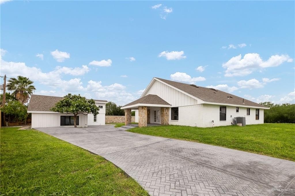 12304 Lakeview Drive, Edinburg, TX 78541, 4 Habitaciones Habitaciones , ,3 BañosBaños,Residential,En Venta,12304 Lakeview Drive,476622
