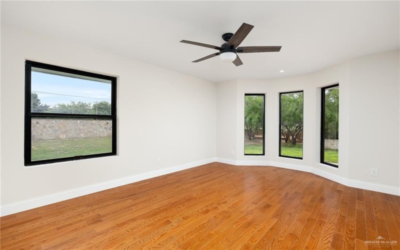 12304 Lakeview Drive, Edinburg, TX 78541, 4 Habitaciones Habitaciones , ,3 BañosBaños,Residential,En Venta,12304 Lakeview Drive,476622