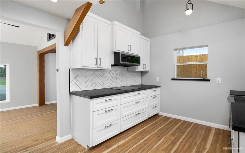 12304 Lakeview Drive, Edinburg, TX 78541, 4 Habitaciones Habitaciones , ,3 BañosBaños,Residential,En Venta,12304 Lakeview Drive,476622