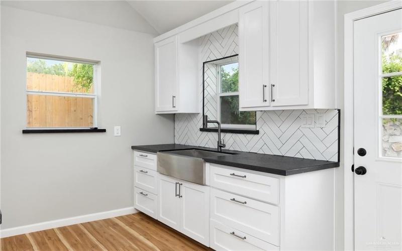 12304 Lakeview Drive, Edinburg, TX 78541, 4 Habitaciones Habitaciones , ,3 BañosBaños,Residential,En Venta,12304 Lakeview Drive,476622