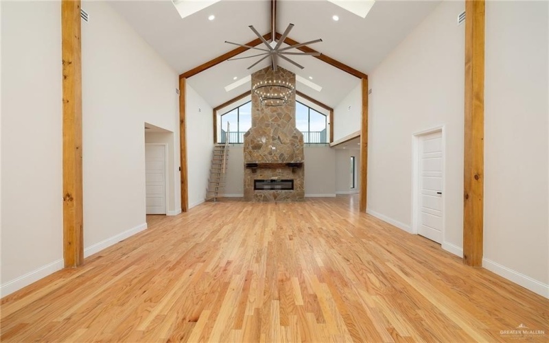 12304 Lakeview Drive, Edinburg, TX 78541, 4 Habitaciones Habitaciones , ,3 BañosBaños,Residential,En Venta,12304 Lakeview Drive,476622