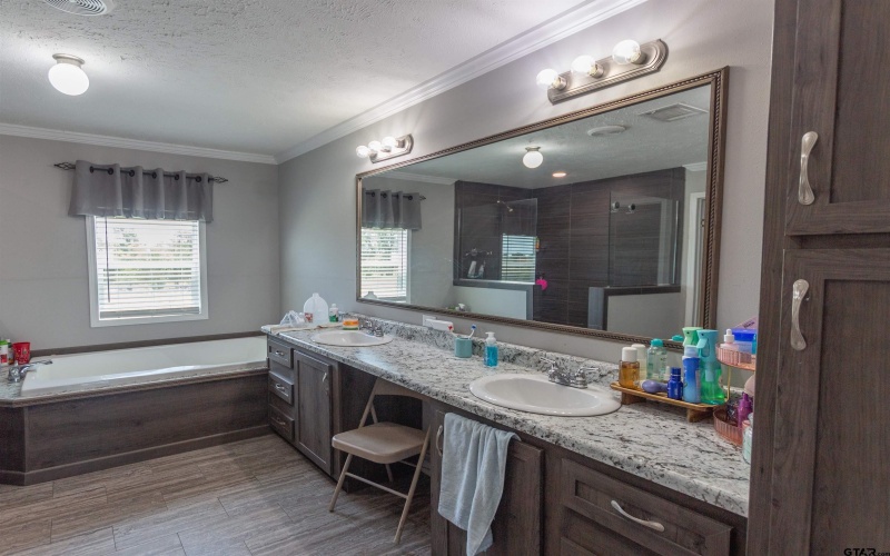 5288 PR 4084, Gilmer, TX 75644, 4 Bedrooms Bedrooms, ,3 BathroomsBathrooms,Residential,For Sale,5288 PR 4084,25011108