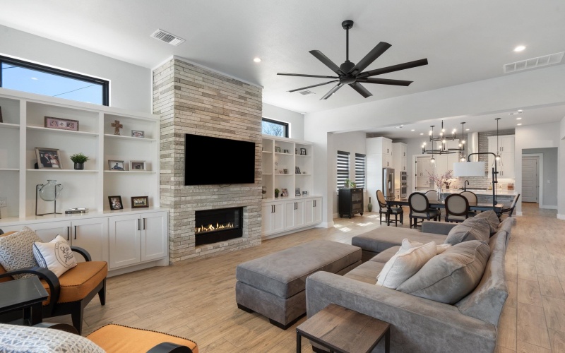 335 Sandy Mountain Drive, Sunrise Beach, TX 78643, 9 Bedrooms Bedrooms, ,6 BathroomsBathrooms,Residential,For Sale,335 Sandy Mountain Drive,174368