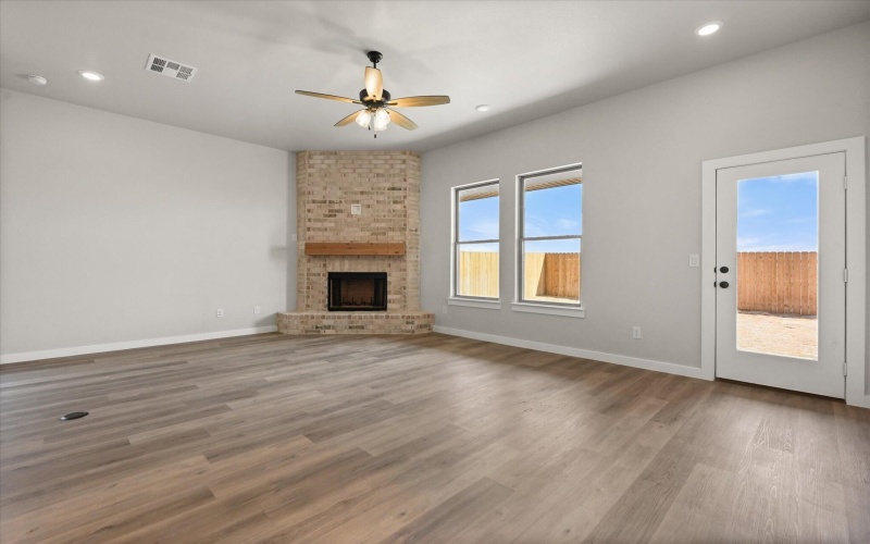 2918 Durham Avenue, Wolfforth, TX 79382, 3 Bedrooms Bedrooms, ,2 BathroomsBathrooms,Residential,For Sale,2918 Durham Avenue,202558121