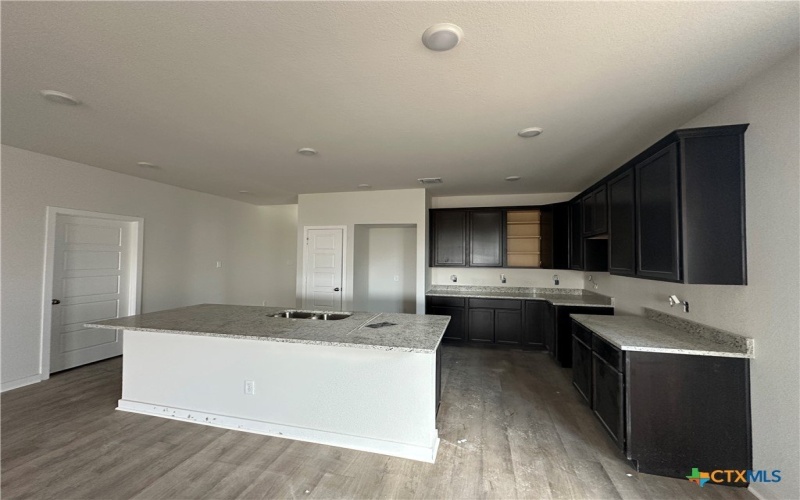 909 James Parker Circle, Killeen, TX 76542, 4 Habitaciones Habitaciones , ,2 BañosBaños,Residential,En Venta,909 James Parker Circle,571411