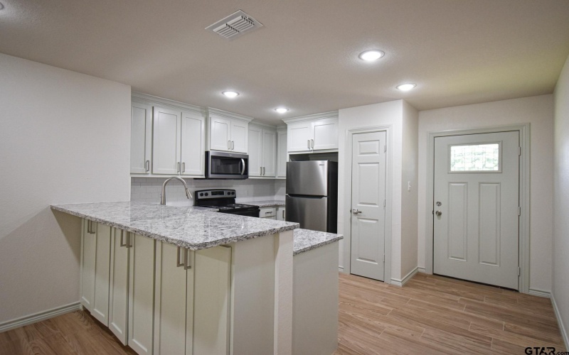 1417 E Earle St, Tyler, TX 75702, ,11 BañosBaños,Residential Multi Family,En Venta,1417 E Earle St,25011148