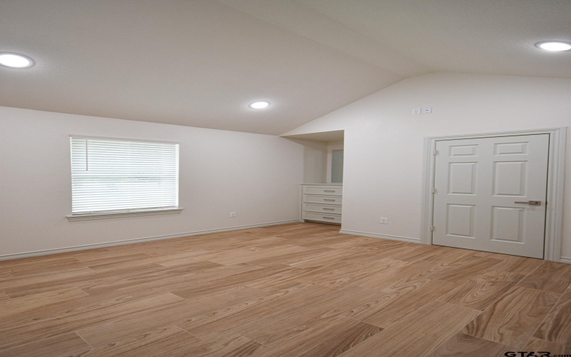 1417 E Earle St, Tyler, TX 75702, ,11 BañosBaños,Residential Multi Family,En Venta,1417 E Earle St,25011148