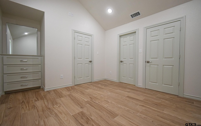 1417 E Earle St, Tyler, TX 75702, ,11 BañosBaños,Residential Multi Family,En Venta,1417 E Earle St,25011148