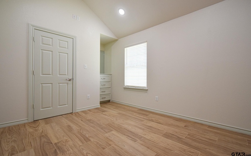 1417 E Earle St, Tyler, TX 75702, ,11 BañosBaños,Residential Multi Family,En Venta,1417 E Earle St,25011148