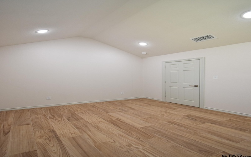 1417 E Earle St, Tyler, TX 75702, ,11 BañosBaños,Residential Multi Family,En Venta,1417 E Earle St,25011148