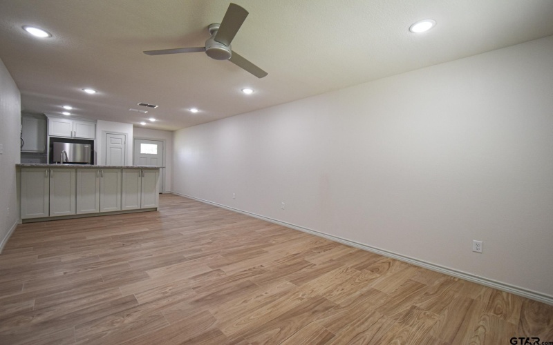 1417 E Earle St, Tyler, TX 75702, ,11 BañosBaños,Residential Multi Family,En Venta,1417 E Earle St,25011148