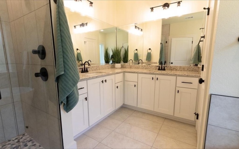 832 Blackfoot Court, Granbury, TX 76048, 3 Bedrooms Bedrooms, ,2 BathroomsBathrooms,Residential,For Sale,832 Blackfoot Court,0,21000592