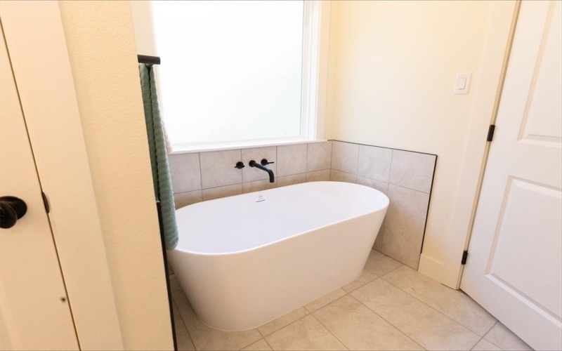 832 Blackfoot Court, Granbury, TX 76048, 3 Bedrooms Bedrooms, ,2 BathroomsBathrooms,Residential,For Sale,832 Blackfoot Court,0,21000592