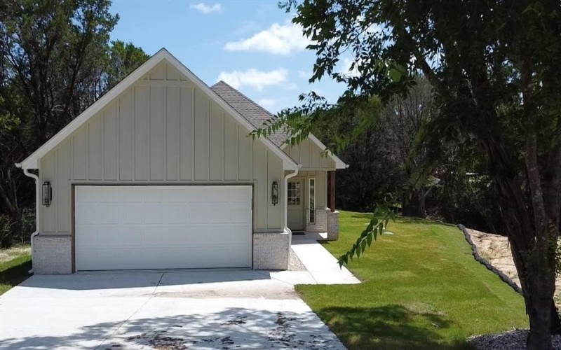 832 Blackfoot Court, Granbury, TX 76048, 3 Bedrooms Bedrooms, ,2 BathroomsBathrooms,Residential,For Sale,832 Blackfoot Court,0,21000592