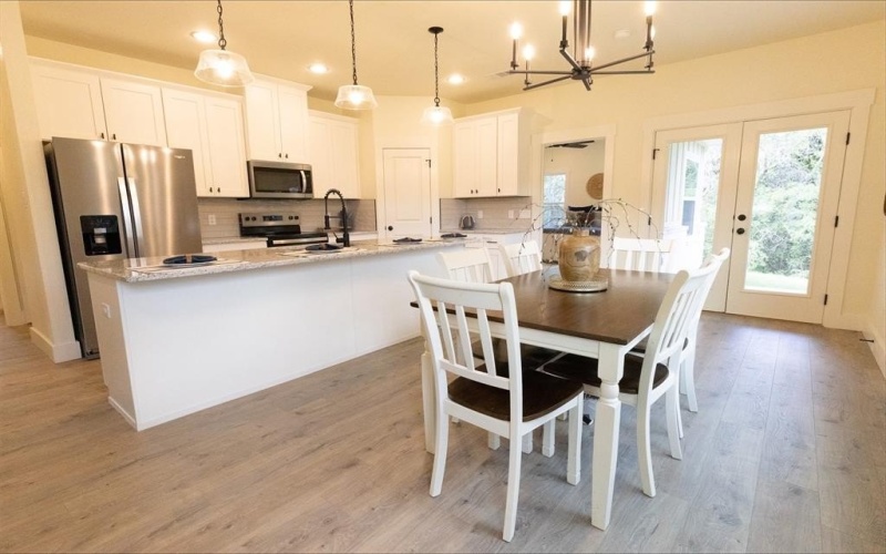 832 Blackfoot Court, Granbury, TX 76048, 3 Bedrooms Bedrooms, ,2 BathroomsBathrooms,Residential,For Sale,832 Blackfoot Court,0,21000592