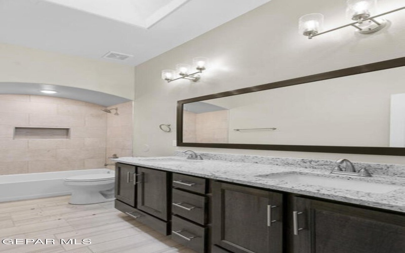 160 White Oaks Trail, Sunland Park, NM 88063, 5 Bedrooms Bedrooms, ,3 BathroomsBathrooms,Residential,For Sale,160 White Oaks Trail,905376