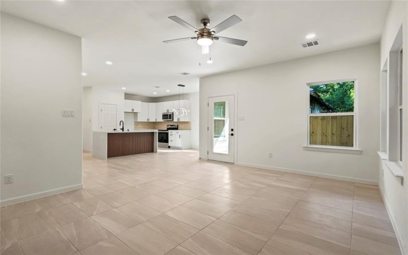 2227 Stoneman Street, Dallas, TX 75215, 4 Bedrooms Bedrooms, ,2 BathroomsBathrooms,Residential,For Sale,2227 Stoneman Street,0,21007692