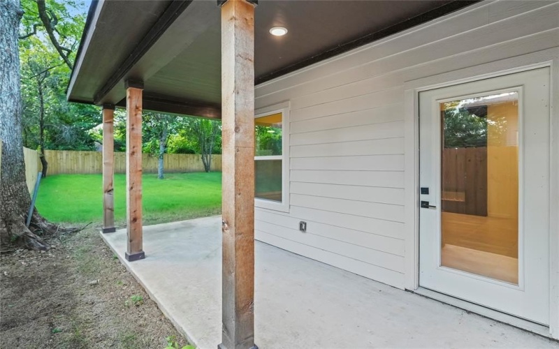 2227 Stoneman Street, Dallas, TX 75215, 4 Bedrooms Bedrooms, ,2 BathroomsBathrooms,Residential,For Sale,2227 Stoneman Street,0,21007692