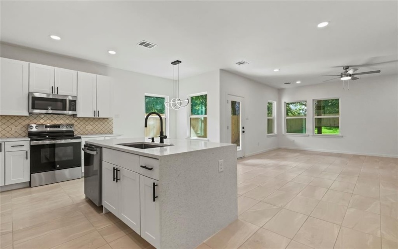2227 Stoneman Street, Dallas, TX 75215, 4 Bedrooms Bedrooms, ,2 BathroomsBathrooms,Residential,For Sale,2227 Stoneman Street,0,21007692