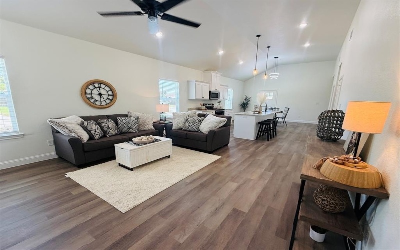 2824 Williams Street, Greenville, TX 75401, 3 Habitaciones Habitaciones , ,2 BañosBaños,Residential,En Venta,2824 Williams Street,0,21007748