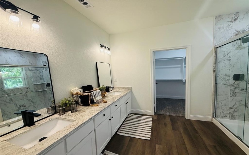 2824 Williams Street, Greenville, TX 75401, 3 Habitaciones Habitaciones , ,2 BañosBaños,Residential,En Venta,2824 Williams Street,0,21007748