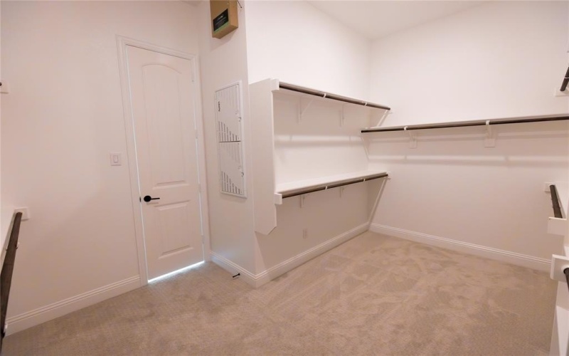 12172 Crystal Springs Lane, Frisco, TX 75035, 6 Bedrooms Bedrooms, ,5 BathroomsBathrooms,Residential,For Sale,12172 Crystal Springs Lane,21007812