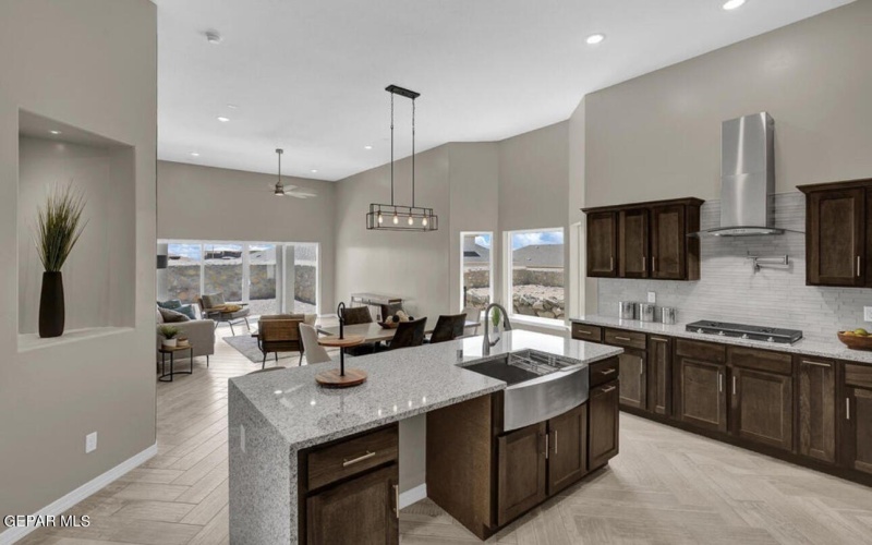 185 White Oaks Trail, Sunland Park, NM 88063, 4 Habitaciones Habitaciones , ,2 BañosBaños,Residential,En Venta,185 White Oaks Trail,905378