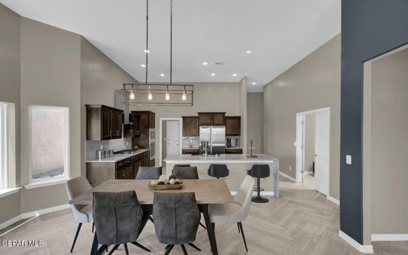 185 White Oaks Trail, Sunland Park, NM 88063, 4 Habitaciones Habitaciones , ,2 BañosBaños,Residential,En Venta,185 White Oaks Trail,905378