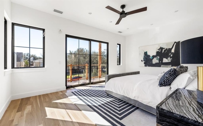 4105 Hawthorne Avenue, Dallas, TX 75219, 3 Habitaciones Habitaciones , ,3 BañosBaños,Residential,En Venta,4105 Hawthorne Avenue,21007961