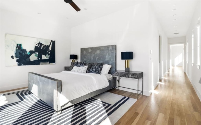 4105 Hawthorne Avenue, Dallas, TX 75219, 3 Habitaciones Habitaciones , ,3 BañosBaños,Residential,En Venta,4105 Hawthorne Avenue,21007961