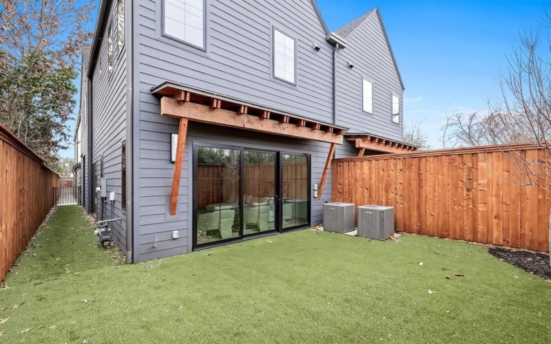 4105 Hawthorne Avenue, Dallas, TX 75219, 3 Habitaciones Habitaciones , ,3 BañosBaños,Residential,En Venta,4105 Hawthorne Avenue,21007961