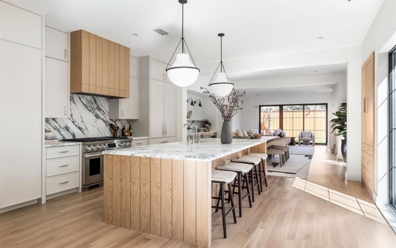 4105 Hawthorne Avenue, Dallas, TX 75219, 3 Habitaciones Habitaciones , ,3 BañosBaños,Residential,En Venta,4105 Hawthorne Avenue,21007961