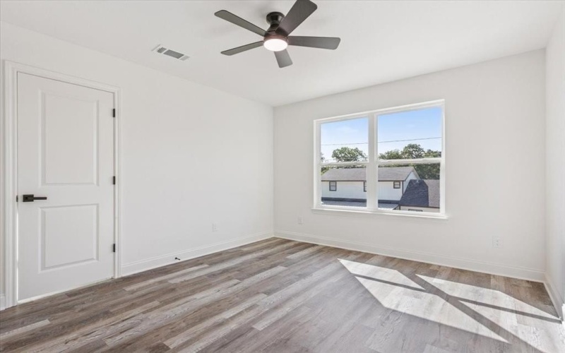 1625 Cleveland Avenue, Waco, TX 76706, 6 Bedrooms Bedrooms, ,5 BathroomsBathrooms,Residential Multi Family,For Sale,1625 Cleveland Avenue,21008092