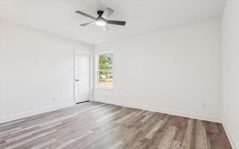 1625 Cleveland Avenue, Waco, TX 76706, 6 Bedrooms Bedrooms, ,5 BathroomsBathrooms,Residential Multi Family,For Sale,1625 Cleveland Avenue,21008092