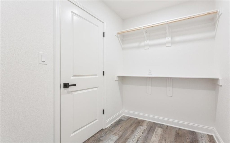 1625 Cleveland Avenue, Waco, TX 76706, 6 Bedrooms Bedrooms, ,5 BathroomsBathrooms,Residential Multi Family,For Sale,1625 Cleveland Avenue,21008092