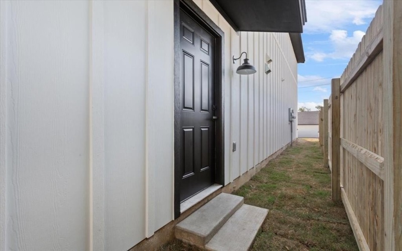 1625 Cleveland Avenue, Waco, TX 76706, 6 Bedrooms Bedrooms, ,5 BathroomsBathrooms,Residential Multi Family,For Sale,1625 Cleveland Avenue,21008092