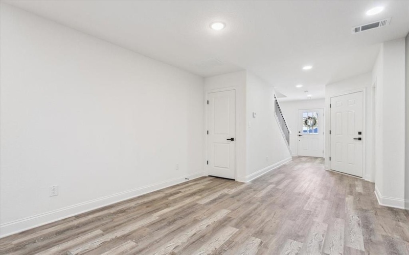 1625 Cleveland Avenue, Waco, TX 76706, 6 Bedrooms Bedrooms, ,5 BathroomsBathrooms,Residential Multi Family,For Sale,1625 Cleveland Avenue,21008092