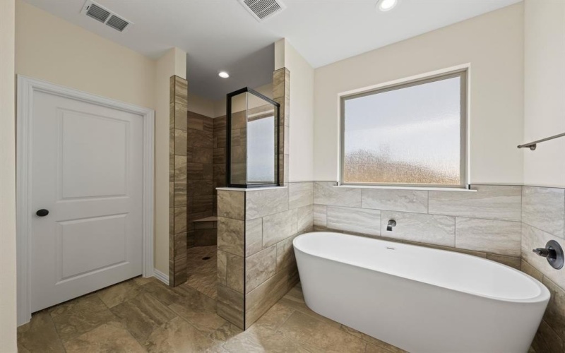 420 Paradise Ridge Drive, Waxahachie, TX 75167, 4 Habitaciones Habitaciones , ,3 BañosBaños,Residential,En Venta,420 Paradise Ridge Drive,21008118