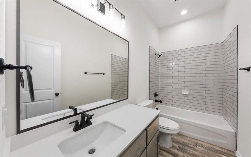 420 Paradise Ridge Drive, Waxahachie, TX 75167, 4 Habitaciones Habitaciones , ,3 BañosBaños,Residential,En Venta,420 Paradise Ridge Drive,21008118