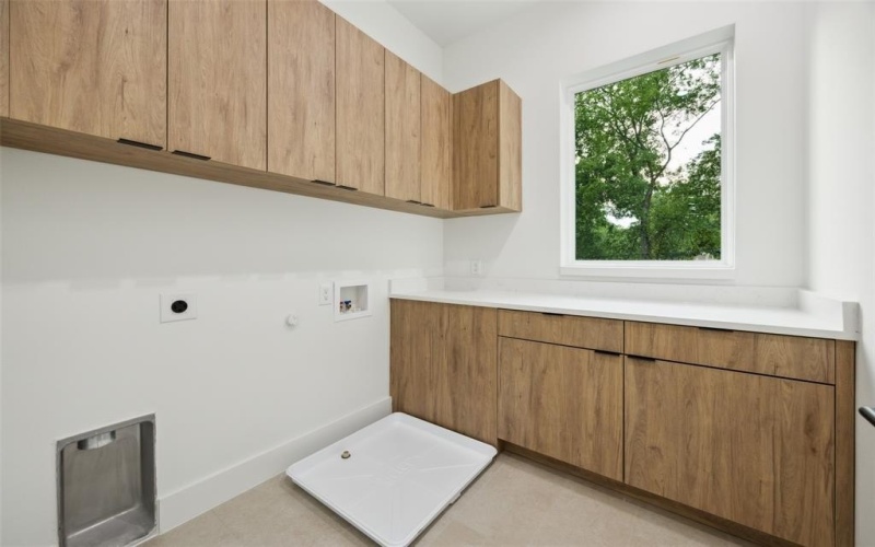 5219 Lindsley Avenue, Dallas, TX 75223, 3 Bedrooms Bedrooms, ,2 BathroomsBathrooms,Residential,For Sale,5219 Lindsley Avenue,0,21008127