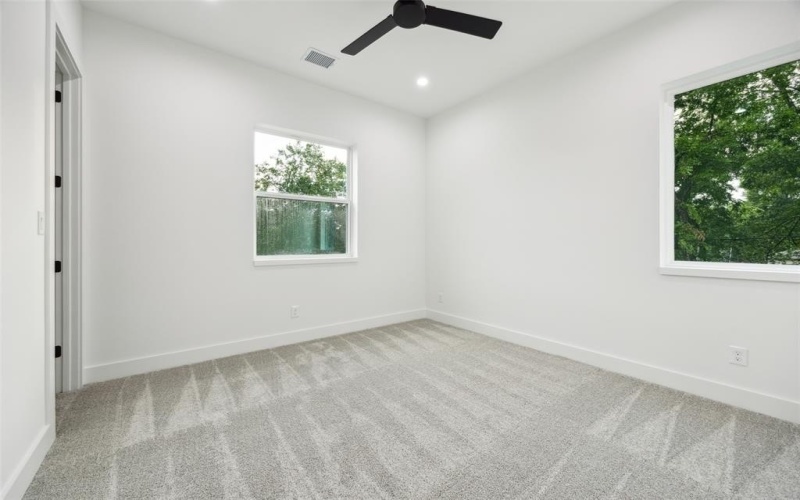 5219 Lindsley Avenue, Dallas, TX 75223, 3 Bedrooms Bedrooms, ,2 BathroomsBathrooms,Residential,For Sale,5219 Lindsley Avenue,0,21008127